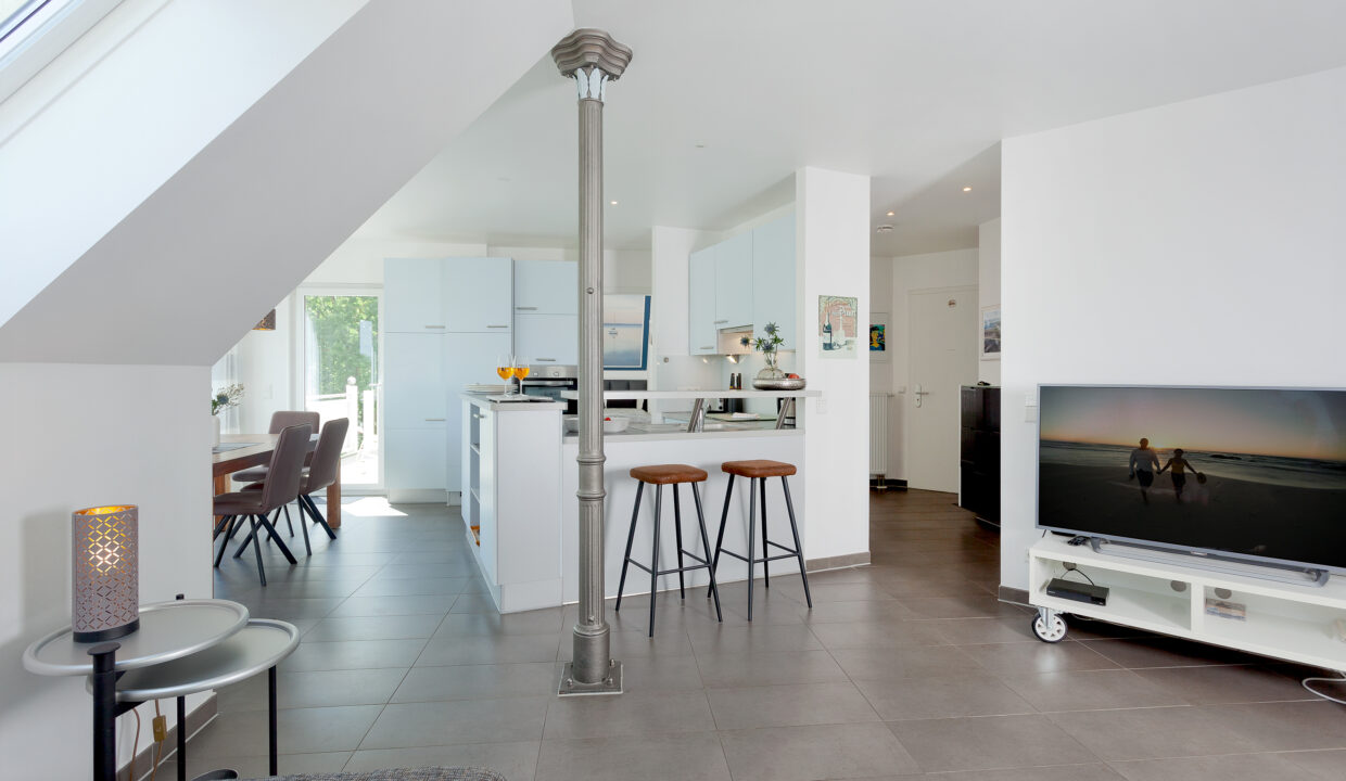04-Wohnzimmer