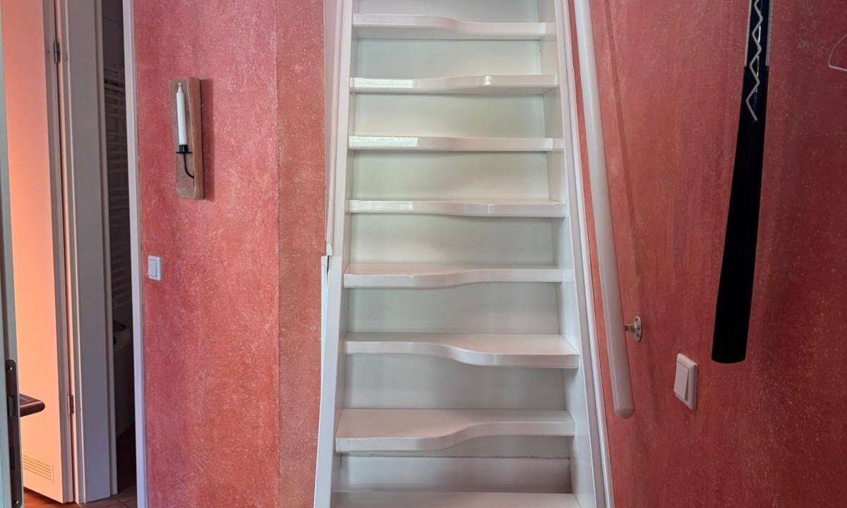 Treppe zum oberen Schlafzimmer